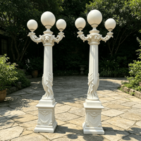 Lampadaire de jardin en marbre naturel personnalisé, sculpture européenne sculptée à la main, lampadaire pour la décoration de projets de parcs et de villas