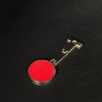 Accessoires de papeterie de luxe en fer, fermoir rond rouge floqué pliable de qualité supérieure pour couverture de carnet commémoratif, vente en gros