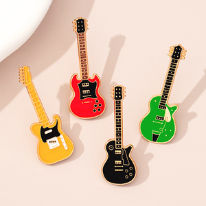 Alla moda in metallo dorato spilla per chitarra per spilla inciso per concerto regalo distintivo con stampa digitale nota per gli amanti della musica - Product Image 1