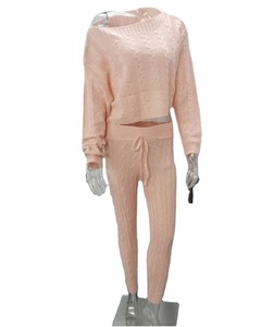 เสื้อสเวตเตอร์สีพื้นเรียบแบบไหล่เดียว ชุดเซ็ตสองชิ้นสำหรับฤดูหนาว เสื้อผ้าผู้หญิง - Product Image 4