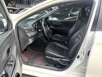 Дешевые подержанные автомобили на продажу: Toyota Yaris L 2021, белый, 1.5 л, автомат, левый руль, бензин, седан