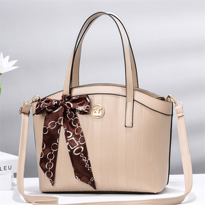 Nuevo diseño de moda de primavera y verano 2022 bolsos de mano de mujer de gran capacidad, baratos y calientes - Product Image 5