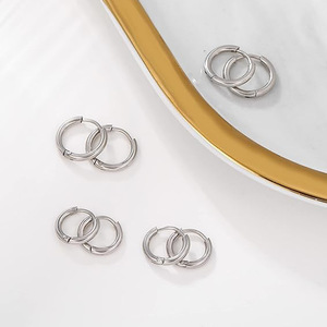 Pendientes de aro de acero inoxidable de 8-16 cm para mujeres y hombres, clips para cartílago de la oreja, diseño redondo y sencillo - Product Image 3