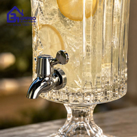 Carafe en verre pour boissons, jus, bière, vin, liqueur, kombucha, boissons froides, distributeur de boissons en verre de 2 L avec couvercle en verre