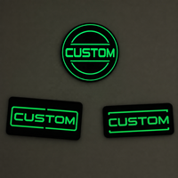 Badges en caoutchouc lumineux pour vêtements, vente en gros, logo personnalisé en relief 3D, patchs en PVC souple qui brillent dans le noir pour vêtements