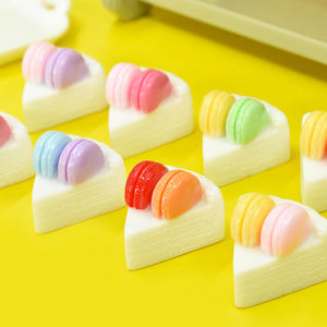 Cabochon en résine en forme de mini macaron de simulation pour maison de poupée miniature, accessoires DIY pour boucles d'oreilles et porte-clés - Product Image 3