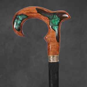 Bastón de Resina y Madera Diseñado para una Movilidad Diaria Cómoda, Ofrece un Soporte Fuerte y un Aspecto Elegante - Product Image 1