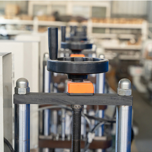 Machine à percer à six têtes pour fenêtres - Perçage par lots pour l'aluminium (Affichage des données en temps réel + Liaison PLC) - Product Image 6