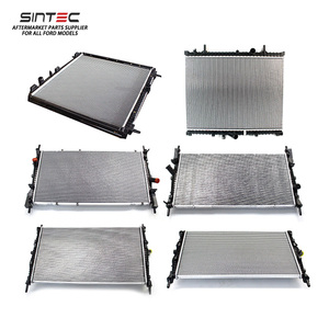 Radiador de Aluminio de Alto Rendimiento, Enfriamiento Eficiente del Motor, Diseño Ligero, Resistente a la Corrosión, Núcleo de Múltiples Filas, Duradero para Ford - Product Image 1