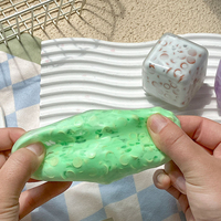 Jouet sensoriel anti-stress en forme de cube de sucre moelleux et croustillant à remontée lente pour enfants et adultes, idéal pour le bureau, la maison ou comme cadeau
