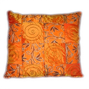 Housse de coussin carrée en coton brodé élégante, luxueuse, douce, faite à la main, décorative, avec broderie florale complexe - Product Image 1