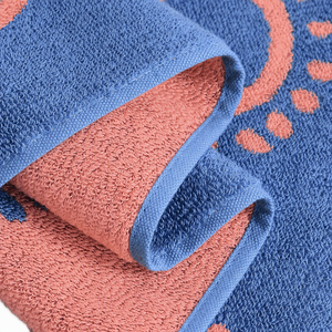 Serviette de plage jacquard 100 % coton personnalisée, teinte en fil, motif géométrique, douce et absorbante, pour hôtel et <span class=keywords><strong>piscine</strong></span>, vente en gros - Product Image 1