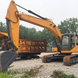 Excavadora de cadenas XE270DLL, potente excavadora de largo alcance, funcionamiento suave y eficiente en consumos de combustible - Product Image 3