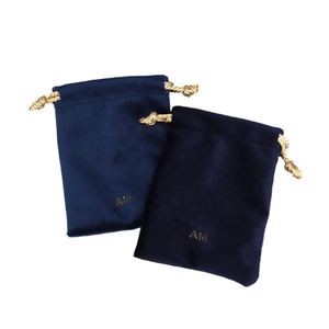 Pochette en velours doux pour bijoux avec cordon de serrage, logo doré imprimé, sac en velours pour emballage de colliers et boucles d'oreilles, vente en gros - Product Image 1
