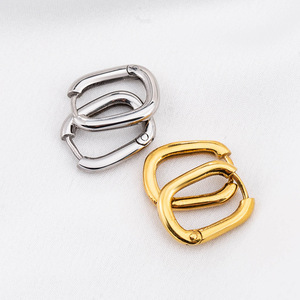 Pendientes Huggie de yunnique, cuadrados geométricos, de acero de titanio, chapados en oro, para hombres y mujeres - Product Image 1