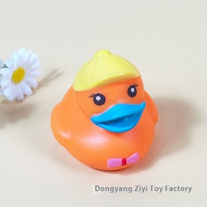 Canard en caoutchouc pour bain, petit jouet en plastique personnalisé, promotionnel, flottant, course, assortiment, noir, imprimé, en vrac, pour enfants - Product Image 6