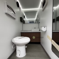 Trailer Toilet Portabel Goeasy Mobile Restroom 2 Kompartemen Pribadi Tangki Sampah untuk Proyek Konstruksi Industri