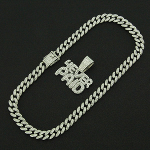 Collares con Colgante de Letras Empalmadas de Diseño Exagerado Personalizado, Estilo Hip Hop, Collares para Hombre, Joyería de Moda - Product Image 3