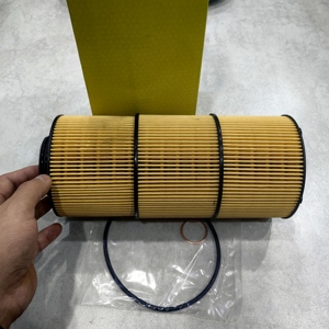 工場は、E523HD373、HU12021z、P582506、A4721842525など、高品質のディーゼルエンジンオイルフィルターをバルクで販売しています。 - Product Image 1