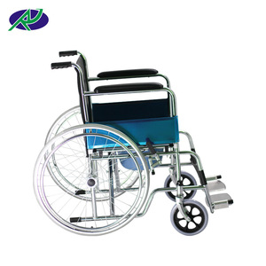 Fauteuil roulant pliable léger manuel avec toilette intégrée pour personnes âgées et handicapées, largeur de siège 46 cm - Product Image 2