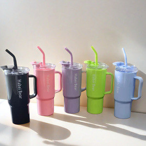 Gobelet en plastique <span class=keywords><strong>Ensemble</strong></span> de trois pièces 40oz Utilisation voiture et camping Grande capacité Paille glacée Café Tasse à <span class=keywords><strong>eau</strong></span> Lave-vaisselle Isolation thermique - Product Image 4