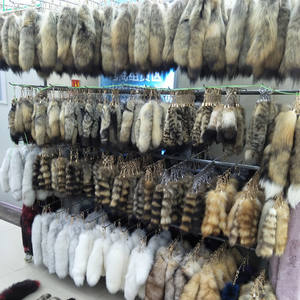 Queue de renard véritable en gros, <span class=keywords><strong>35</strong></span>-45 cm, queue de renard moelleuse, fourrure animale, pour accessoires de décoration, queue de renard moelleuse, porte-clés - Product Image 3