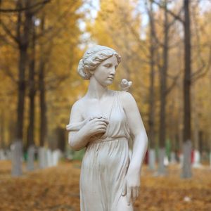 Statue de jardin d'extérieur GENUINQ, sculpture de nymphe, mythologie grecque, style romain, 32 pouces, oxyde de magnésium blanc, décoration à poser au sol - Product Image 2