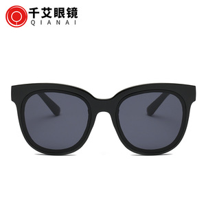 Gafas de Sol Unisex Qianai Ovaladas con Protección UV400, Montura de PC y Lentes de Acetato Tipo 3 para Hombre y Mujer - Product Image 4