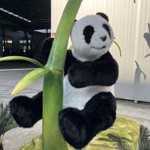 Modèle de simulation réaliste de panda en bambou à câliner - Décoration d'exposition commerciale en métal pour intérieur, idéal pour centres commerciaux et parcs à thème - Product Image 3