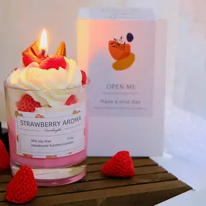 Creme Erdbeer kuchen Kerze Kreative Kerze Dekoration Nische Geburtstag Weihnachts geschenk Creme Erdbeer kerze