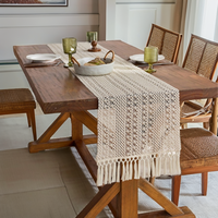 Nappe Moderne Simple Rayée Tissée Tricotée Bohème en Coton et Lin Personnalisable avec Pompons Lavable et Durable pour Maison, Hôtel, Banquet