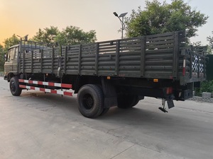 Camion Dongfeng Cargo 153HP 9.6m Cummins Engine 4*2 utilisé de marque chinoise Camion à bas prix et à coût élevé à vendre - Product Image 4