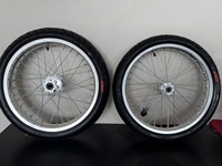 Juego de Ruedas Supermoto Sur-Ron Light Bee de 17 Pulgadas, Plateadas, 1.60x17 2.15x17, Llantas de Aluminio CNC para Segway X260, Venta al Por Mayor de Fábrica OEM