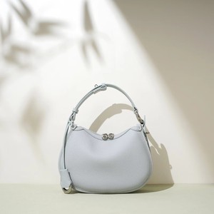 Nuova Borsa Sottospalla in Vera Pelle Morbida Estate 2026, Chiusura con Zip Minimalista, Versatile Borsa a Tracolla da Donna - Product Image 1