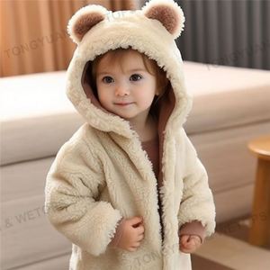 Vêtements personnalisés Vêtements pour filles Nouveaux vêtements pour bébés en fausse fourrure Vêtements pour enfants Vêtements d'extérieur pour enfants Ours en peluche Trench Coat Vestes - Product Image 3