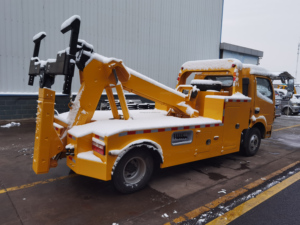DongFeng DFAC 4x2 Camión Grúa de Remolque Integrado de 5 Toneladas con Pluma Hidráulica y Elevador de Ruedas para Recuperación en Carretera - Product Image 3