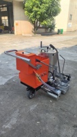 Machine de marquage routier à peinture froide à pompe à piston haute efficacité pour usage autoroutier