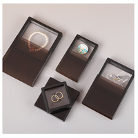 Boîte à bijoux flottante carrée grise, présentoir 3D, unisexe, pour boucles d'oreilles, colliers, pierres précieuses, transparente, anti-oxydation, anti-poussière