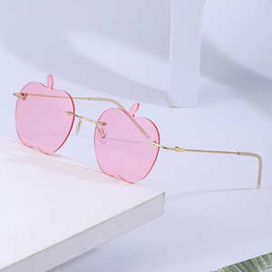 Gafas de sol sin montura con forma de manzana, diseño único, redondas y pequeñas, divertidas, de lujo, para fiestas y bailes de Graduación - Product Image 2