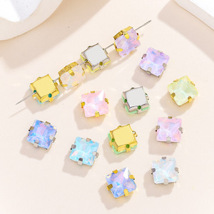 Strass carrés en verre de 8 mm à quatre griffes pour bijoux et accessoires vestimentaires DIY - Product Image 2