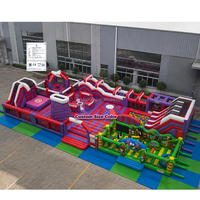 Structure gonflable commerciale pour enfants et adultes, avec toboggan, parcours d'obstacles et aire de jeux combinée, thème parc d'attractions, pour location événementielle