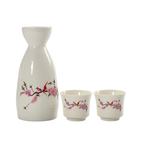 Ensemble de saké en céramique 7 pièces avec logo personnalisé, pot à vin et tasses en porcelaine japonaise, design Sakura, OEM/ODM pour restaurant