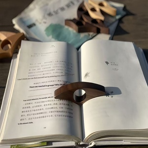 Segnalibro a Forma di Cuore in Legno Fatto a Mano, Decorazione da Parete Naturale, Porta Pagina per Amanti della Lettura - Product Image 5