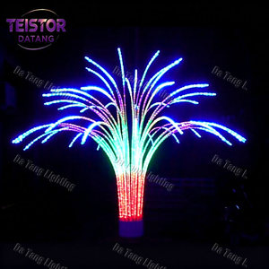 Las decoraciones de luces navideñas adoptan un toque moderno con árboles de fuegos artificiales radiantes para centros comerciales, parques y plazas de eventos públicos - Product Image 6