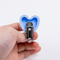 Attache-tétine en silicone en forme de cœur avec clip métallique perforé, sans BPA, pour la sécurité, cadeau de naissance, attache-tétine pour bébé, support de sucette, bricolage