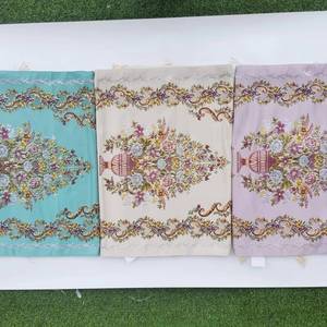 Alfombra musulmana con bordado floral, agradable al tacto, lavable y con base antideslizante, ideal para la oración en casa, picnics y camping. - Product Image 1