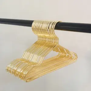 Venta al por mayor de perchas de ropa de <span class=keywords><strong>perro</strong></span> de metal personalizado Clips calcetines Panty bastidores hogar secado ropa ahorro de espacio percha pantalla gato rocas - Product Image 6