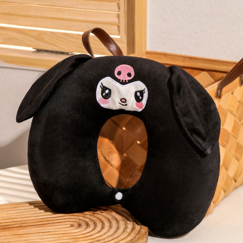 Almohada en forma de U del pequeño Diablo