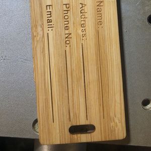 Etiqueta de Equipaje de Madera Sante, Personalizada con Nombre, Dirección, Teléfono y Correo Electrónico Grabados, Creativa, para Uso en Restaurantes - Product Image 1
