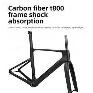 Vélo de ville et de route TWITTER, style R18, entièrement en carbone, léger, avec freins à disque Shimano 105/R7170 et rayons en carbone. - Product Image 3
